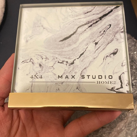 MAX STUDIO HOME 4x4 PHOTO FRAME - Picture 3 of 3